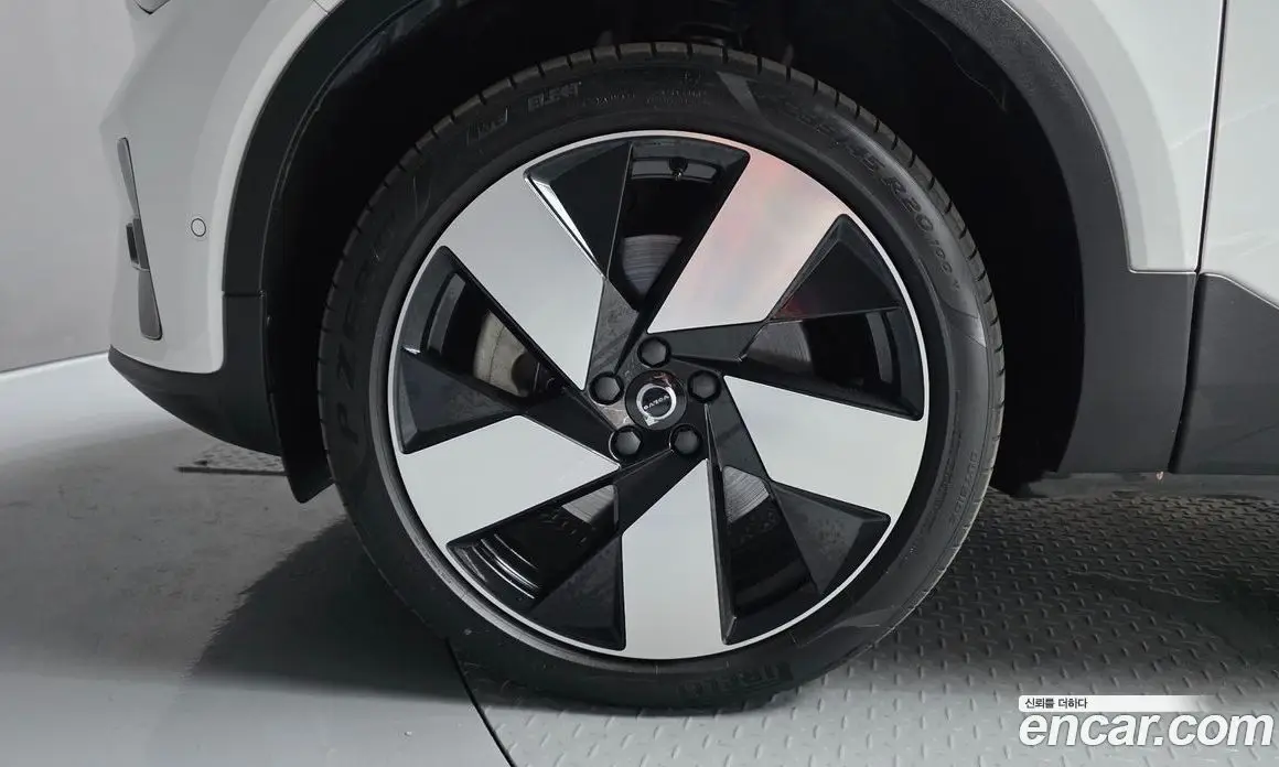 Volvo C40 2023 0.2 автомат (гидро), фото 5
