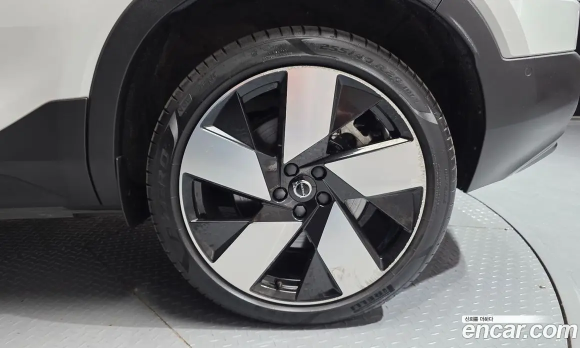 Volvo C40 2023 0.2 автомат (гидро), фото 7