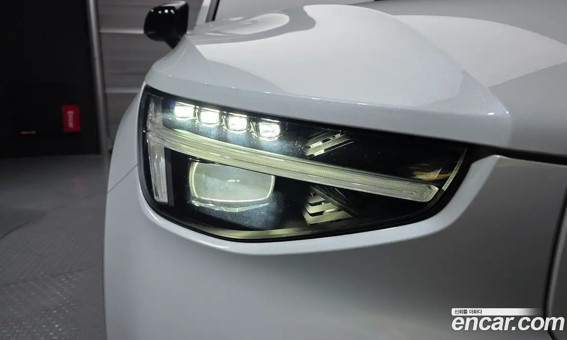 Volvo C40 2023 0.2 автомат (гидро), фото 8