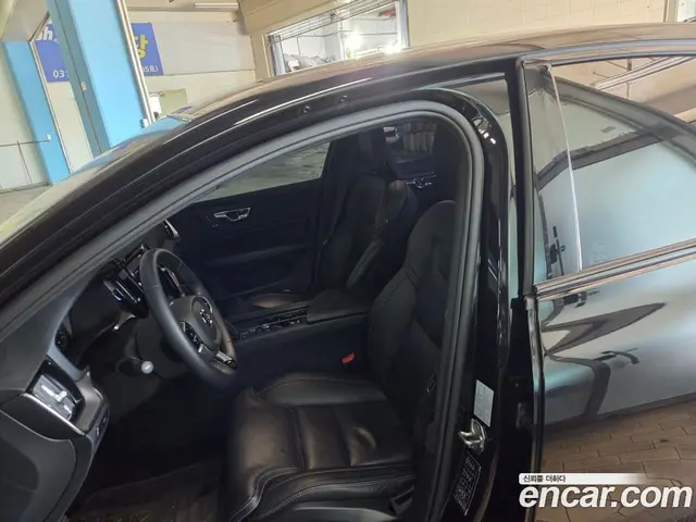 Volvo S60 2022 2.0 автомат (гидро), миниатюра 9