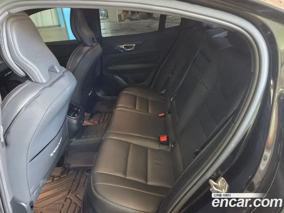 Volvo S60 2022 2.0 автомат (гидро), фото 10