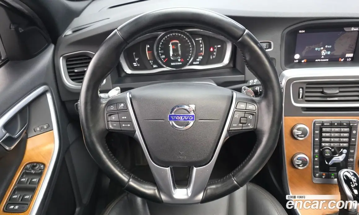 Volvo V60 2017 2.0 автомат (гидро), фото 13
