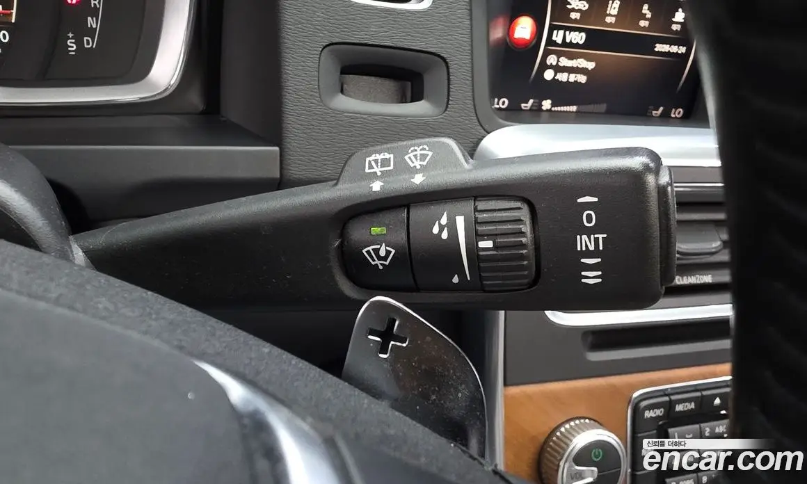 Volvo V60 2017 2.0 автомат (гидро), фото 17