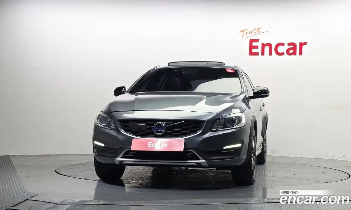 Volvo V60 2017 2.0 автомат (гидро), фото 3