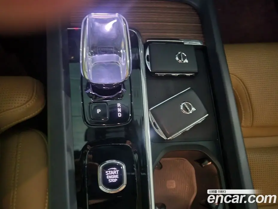 Volvo XC60 2023 2.0 автомат (гидро), фото 9