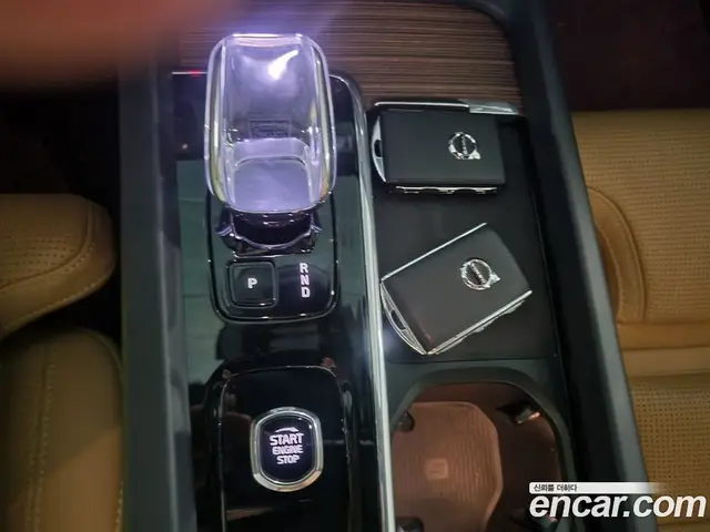 Volvo XC60 2023 2.0 автомат (гидро), миниатюра 9