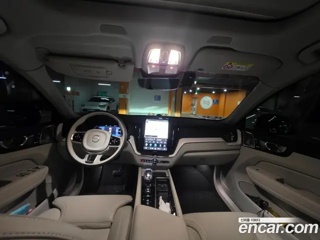 Volvo XC60 2025 2.0 автомат (гидро), миниатюра 5