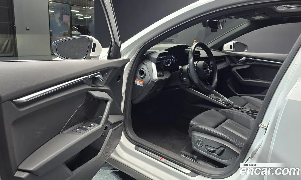 Audi A3 2023 2.0 автомат (гидро), фото 10