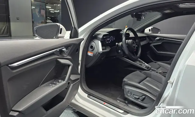 Audi A3 2023 2.0 автомат (гидро), миниатюра 10