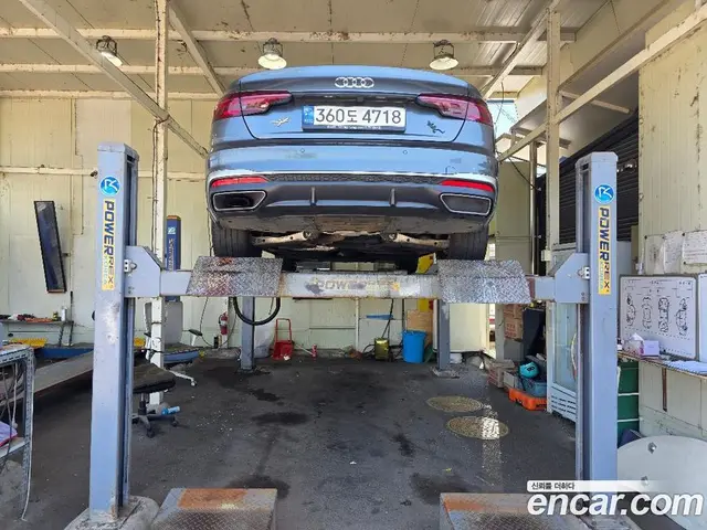 Audi A4 2021 2.0 автомат (гидро), миниатюра 2