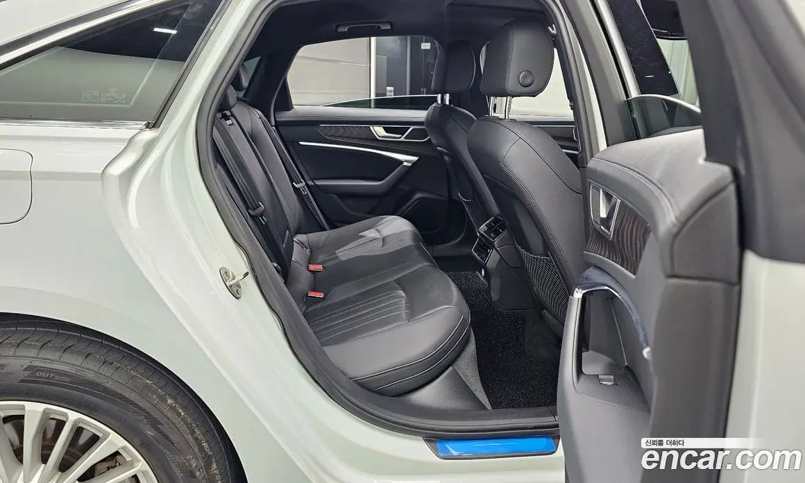 Audi A6 2020 2.0 автомат (гидро), фото 18