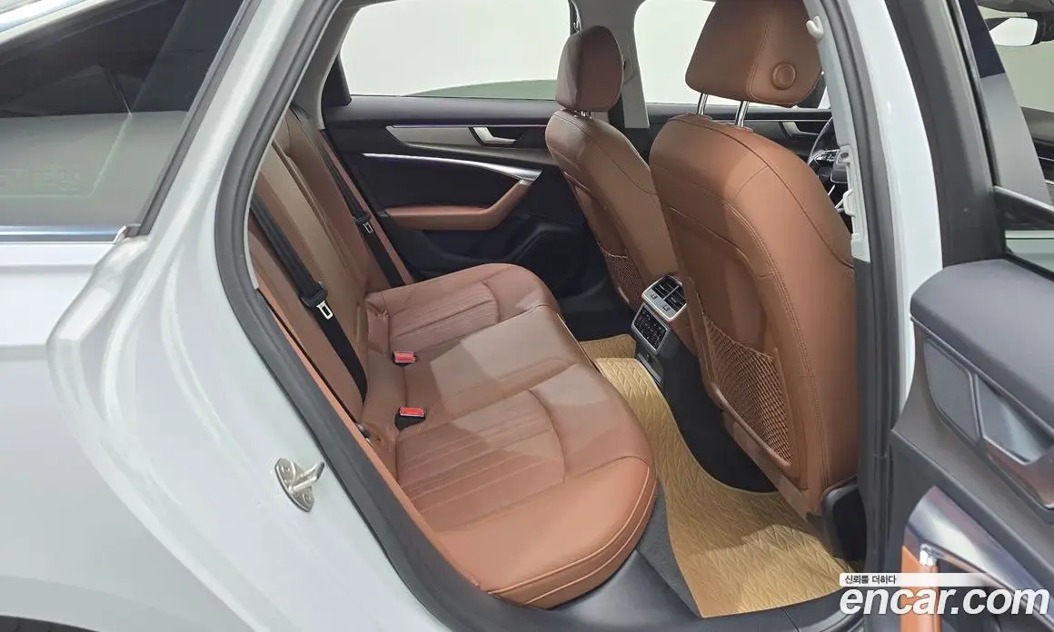 Audi A6 2020 2.0 автомат (гидро), фото 11