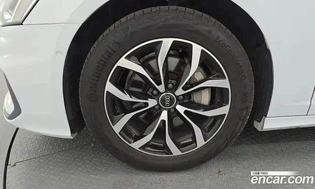 Audi A6 2020 2.0 автомат (гидро), миниатюра 5
