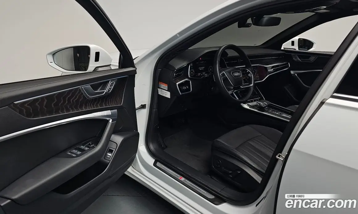 Audi A6 2023 2.0 автомат (гидро), фото 12