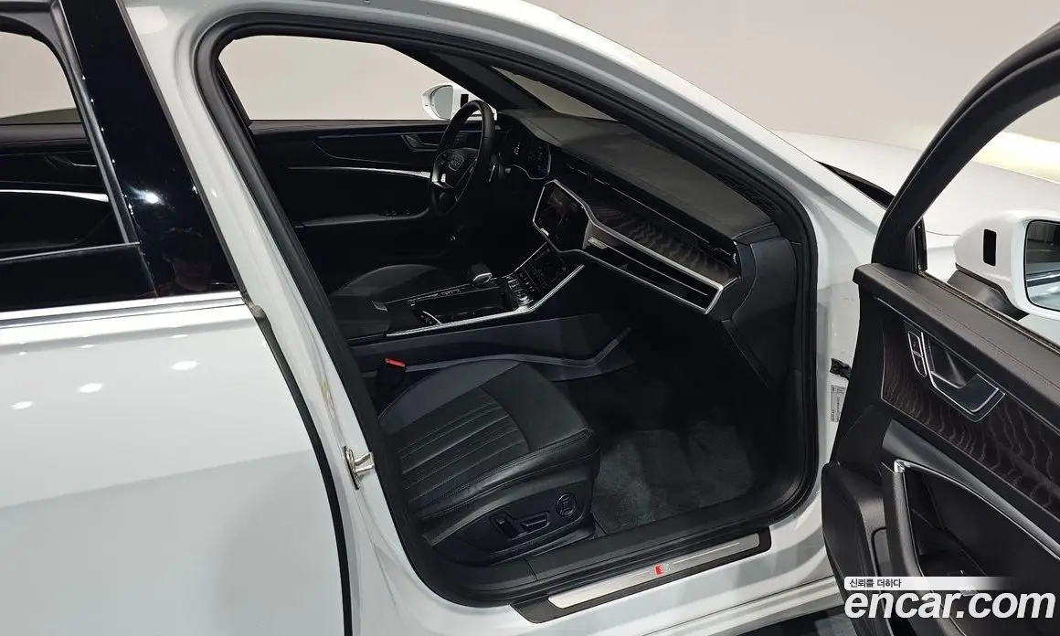 Audi A6 2023 2.0 автомат (гидро), фото 15
