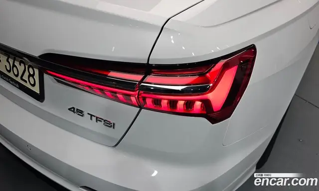 Audi A6 2023 2.0 автомат (гидро), миниатюра 8