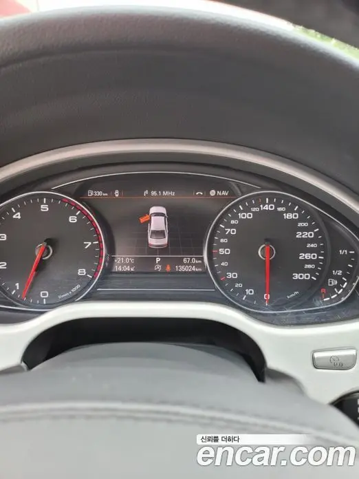 Audi A8 2014 4.0 автомат (гидро), фото 16 Audi A8 2014 4.0 автомат (гидро), фото 16