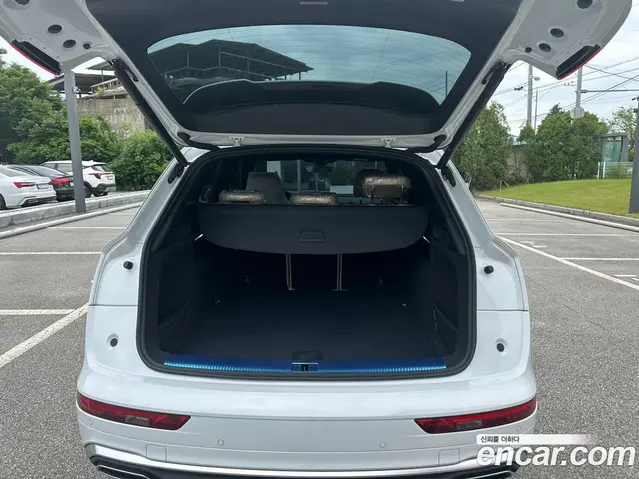 Audi Q5 2023 2.0 автомат (гидро), миниатюра 11