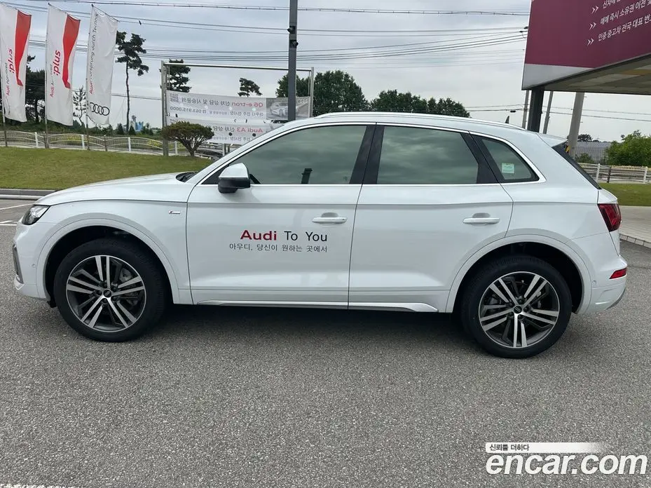 Audi Q5 2023 2.0 автомат (гидро), фото 6
