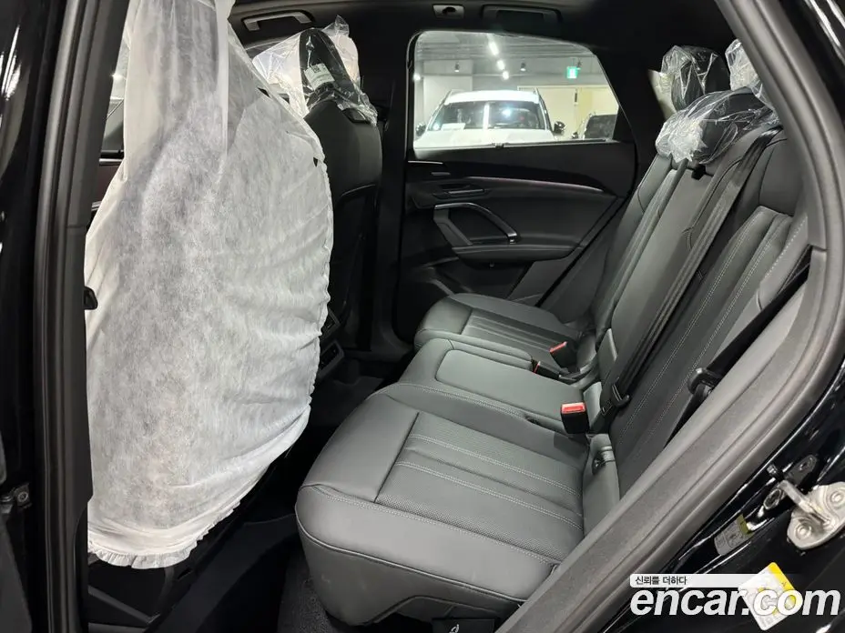 Audi Q5 2025 2.0 автомат (гидро), фото 12
