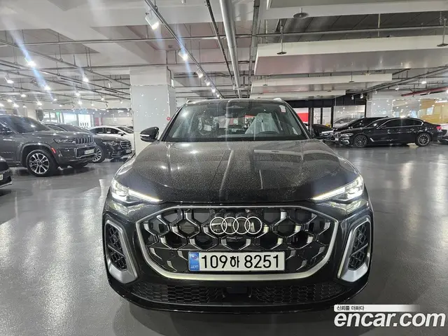 Audi Q5, 2025, 17 км