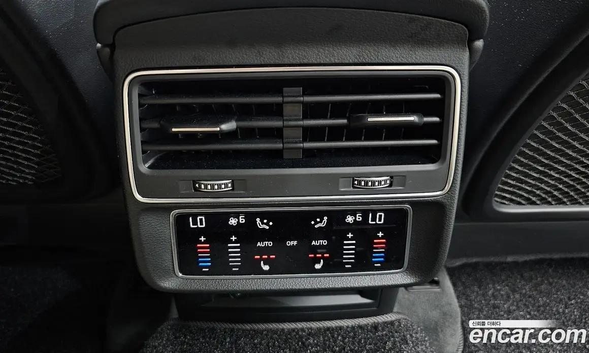 Audi Q8 2022 3.0 автомат (гидро), фото 17