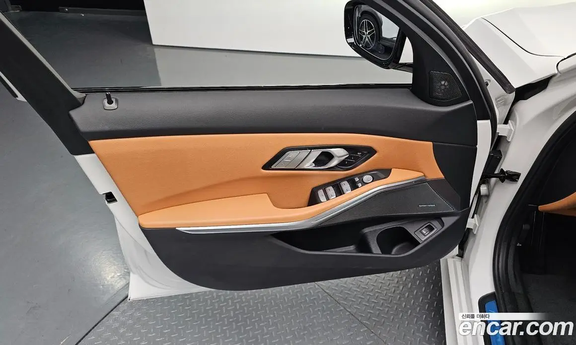 BMW 3 серия 2024 2.0 автомат (гидро), фото 14 BMW 3 серия 2024 2.0 автомат (гидро), фото 14
