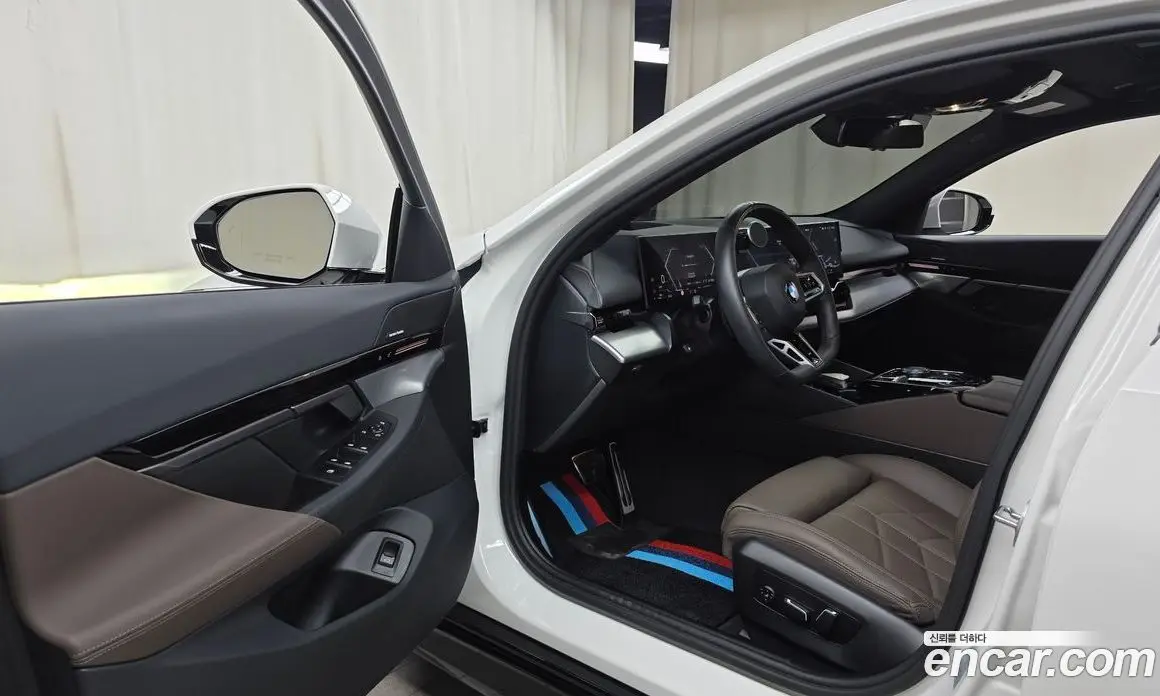 BMW 5 серия 2024 2.0 автомат (гидро), фото 10 BMW 5 серия 2024 2.0 автомат (гидро), фото 10