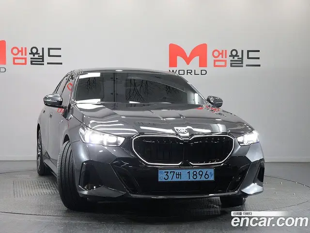 BMW i5 2024 0.2 автомат (гидро), миниатюра 3