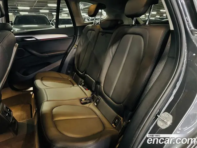 BMW X1 2018 2.0 автомат (гидро), миниатюра 11