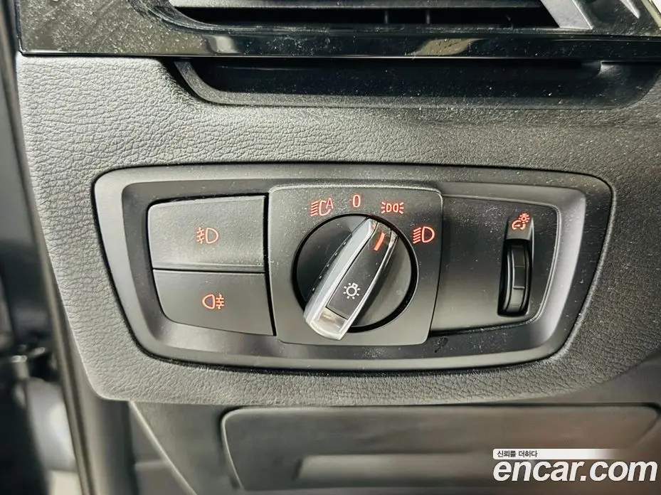 BMW X1 2018 2.0 автомат (гидро), фото 18