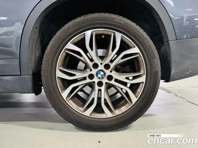 BMW X1 2018 2.0 автомат (гидро), миниатюра 5