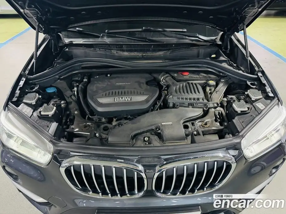 BMW X1 2018 2.0 автомат (гидро), фото 6
