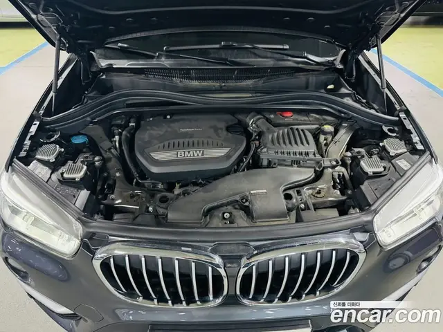 BMW X1 2018 2.0 автомат (гидро), миниатюра 6