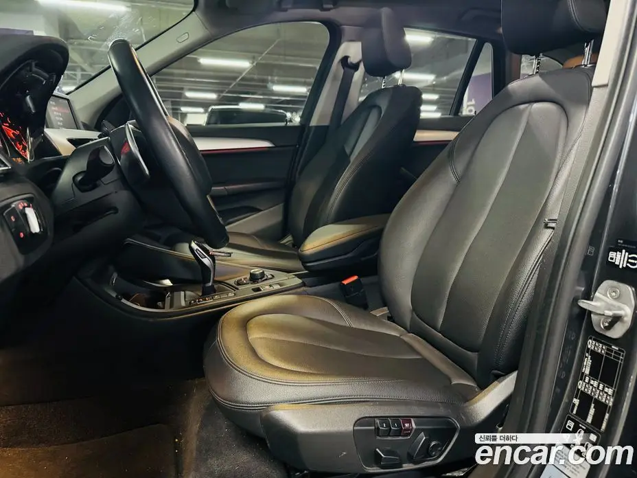 BMW X1 2018 2.0 автомат (гидро), фото 10