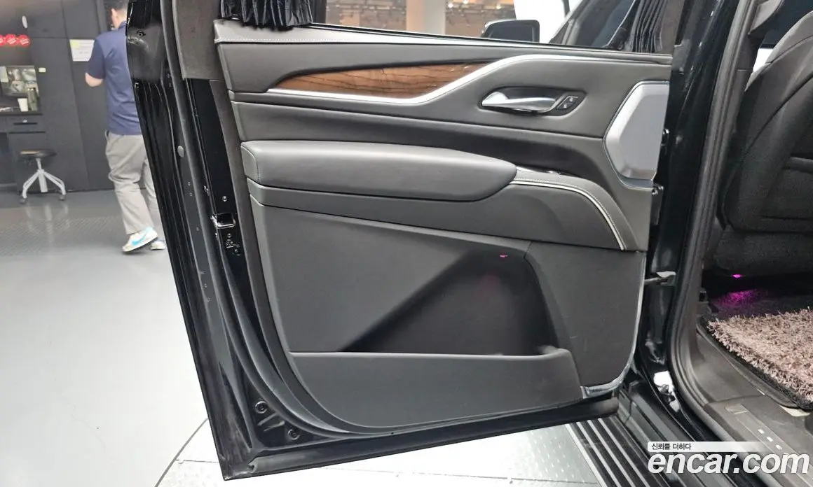Cadillac Escalade 2023 6.2 автомат (гидро), фото 15 Cadillac Escalade 2023 6.2 автомат (гидро), фото 15