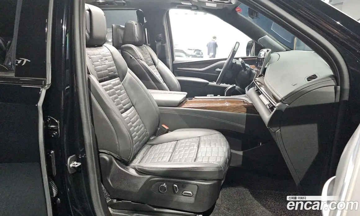 Cadillac Escalade 2023 6.2 автомат (гидро), фото 18 Cadillac Escalade 2023 6.2 автомат (гидро), фото 18