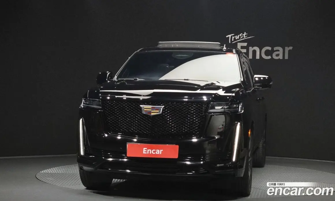 Cadillac Escalade 2023 6.2 автомат (гидро), фото 3 Cadillac Escalade 2023 6.2 автомат (гидро), фото 3