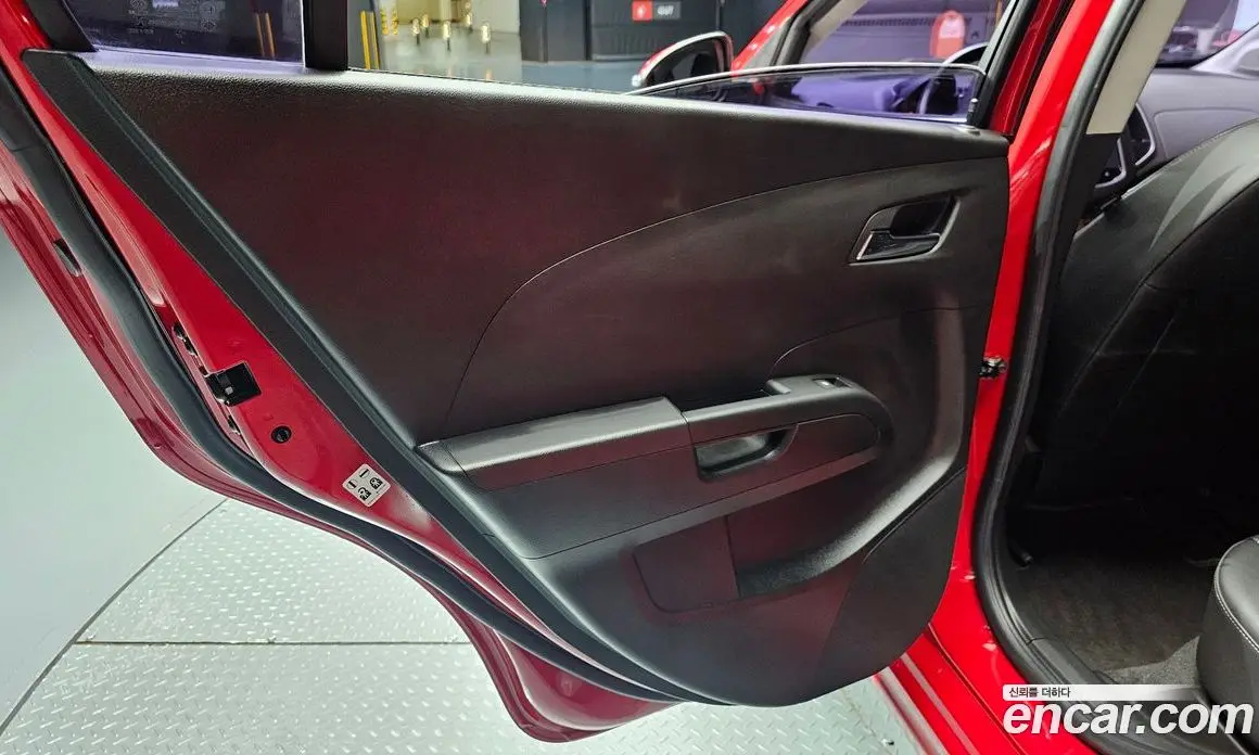 Chevrolet Aveo 2014 1.4 автомат (гидро), фото 14