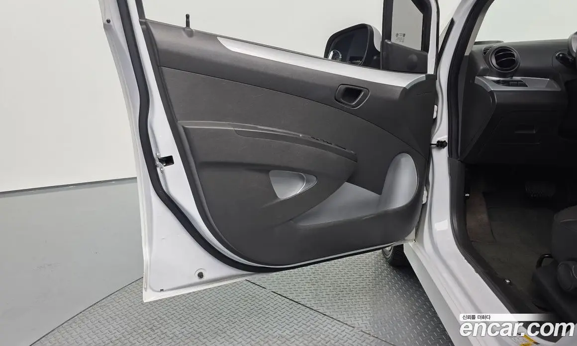 Chevrolet Spark 2014 1.0 автомат (гидро), фото 14