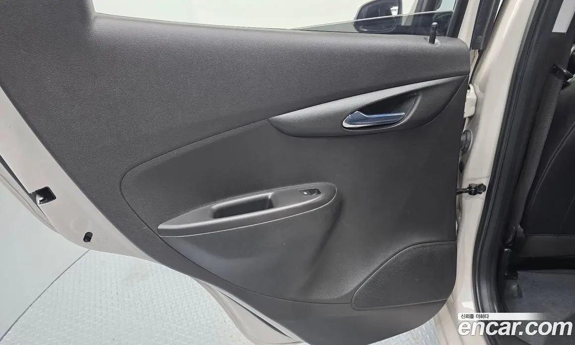 Chevrolet Spark 2017 1.0 автомат (гидро), фото 15