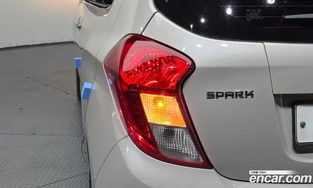 Chevrolet Spark 2017 1.0 автомат (гидро), миниатюра 9