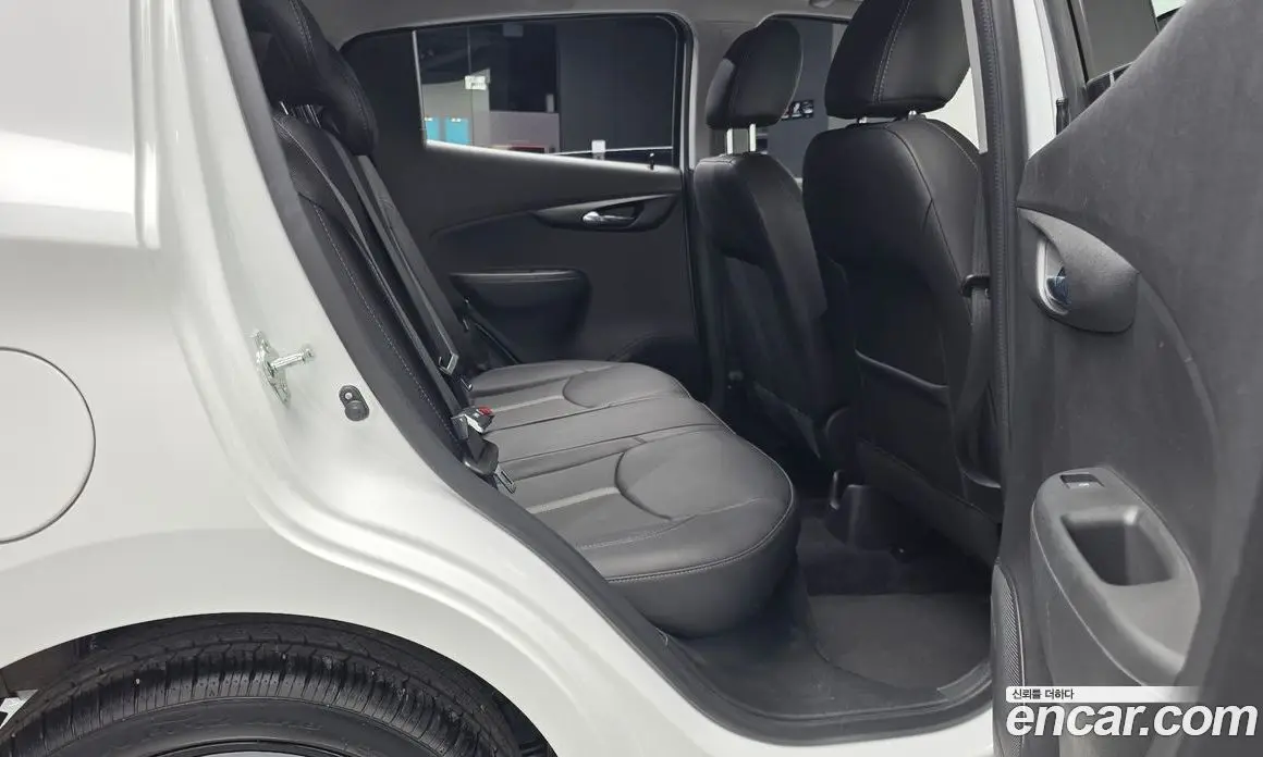 Chevrolet Spark 2021 1.0 автомат (гидро), фото 18
