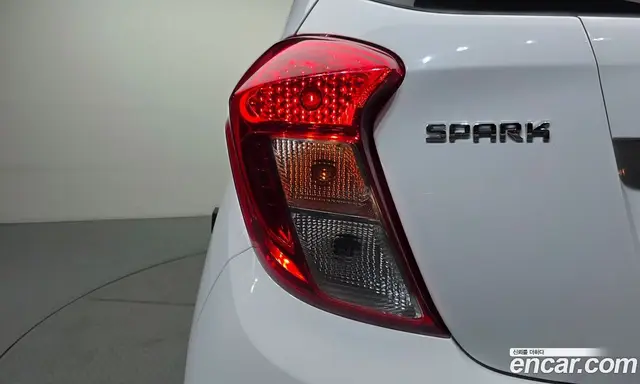 Chevrolet Spark 2021 1.0 автомат (гидро), миниатюра 9