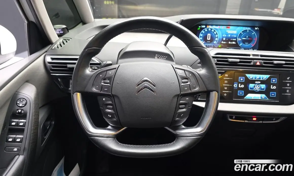 Citroen C4 Picasso 2015 2.0 автомат (гидро), фото 13 Citroen C4 Picasso 2015 2.0 автомат (гидро), фото 13
