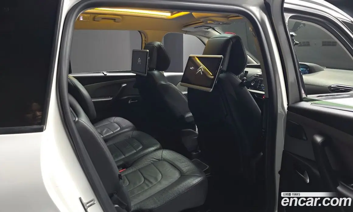 Citroen C4 Picasso 2015 2.0 автомат (гидро), фото 20 Citroen C4 Picasso 2015 2.0 автомат (гидро), фото 20
