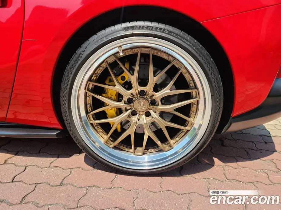 Ferrari 812 2018 6.5 автомат (гидро), фото 5