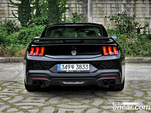 Ford Mustang 2025 5.0 автомат (гидро), миниатюра 4