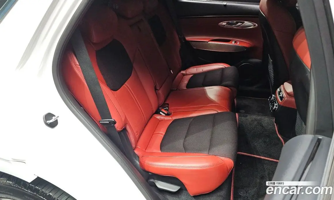 Genesis GV70 2021 2.5 автомат (гидро), фото 17
