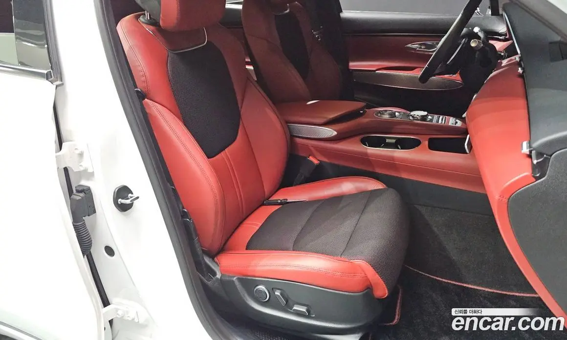 Genesis GV70 2021 2.5 автомат (гидро), фото 18